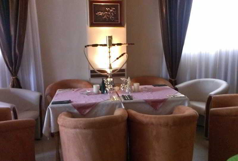 Hotel Ideal พอดโกริกา ภายนอก รูปภาพ
