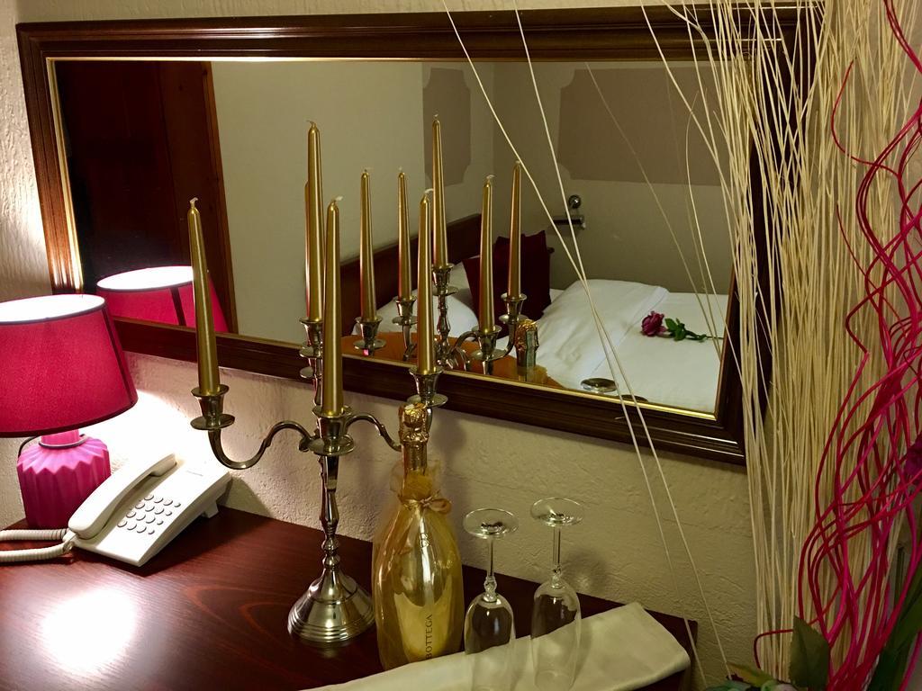 Hotel Ideal พอดโกริกา ภายนอก รูปภาพ