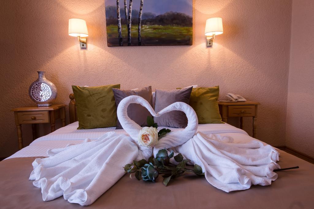 Hotel Ideal พอดโกริกา ภายนอก รูปภาพ
