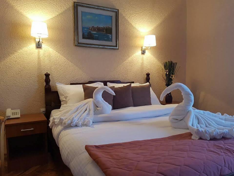 Hotel Ideal พอดโกริกา ภายนอก รูปภาพ