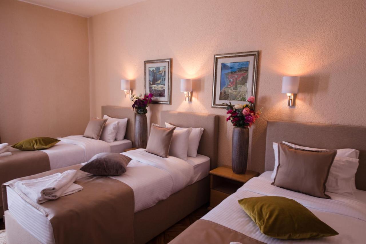 Hotel Ideal พอดโกริกา ภายนอก รูปภาพ