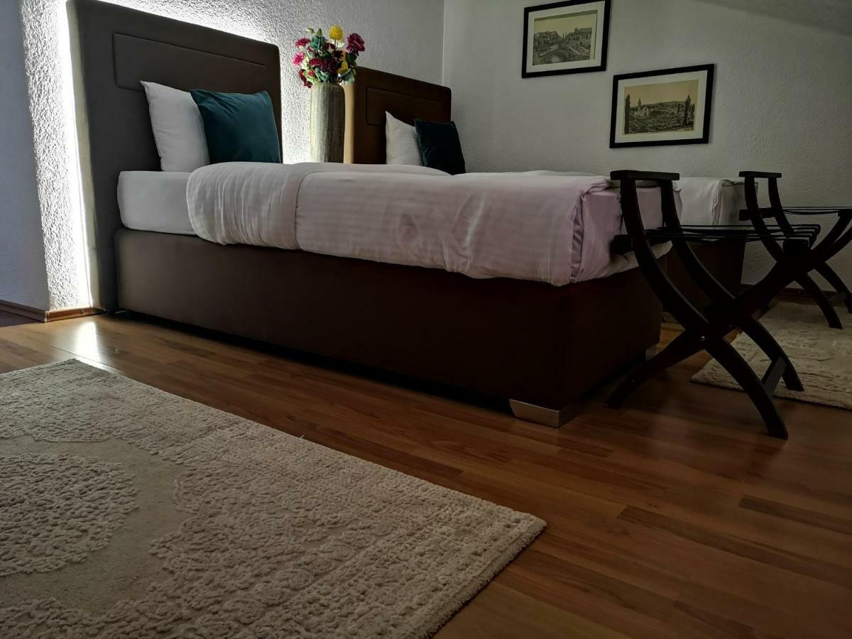 Hotel Ideal พอดโกริกา ภายนอก รูปภาพ