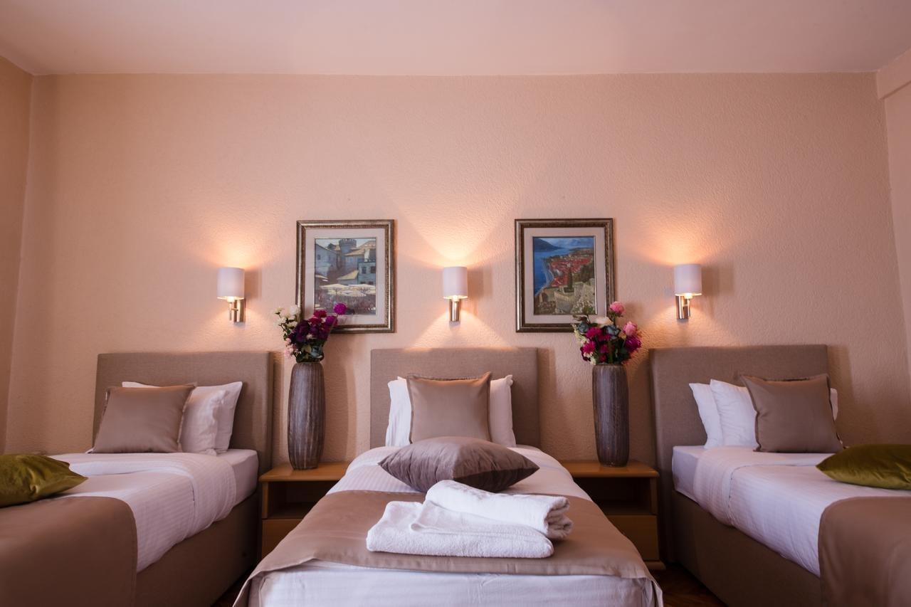 Hotel Ideal พอดโกริกา ภายนอก รูปภาพ